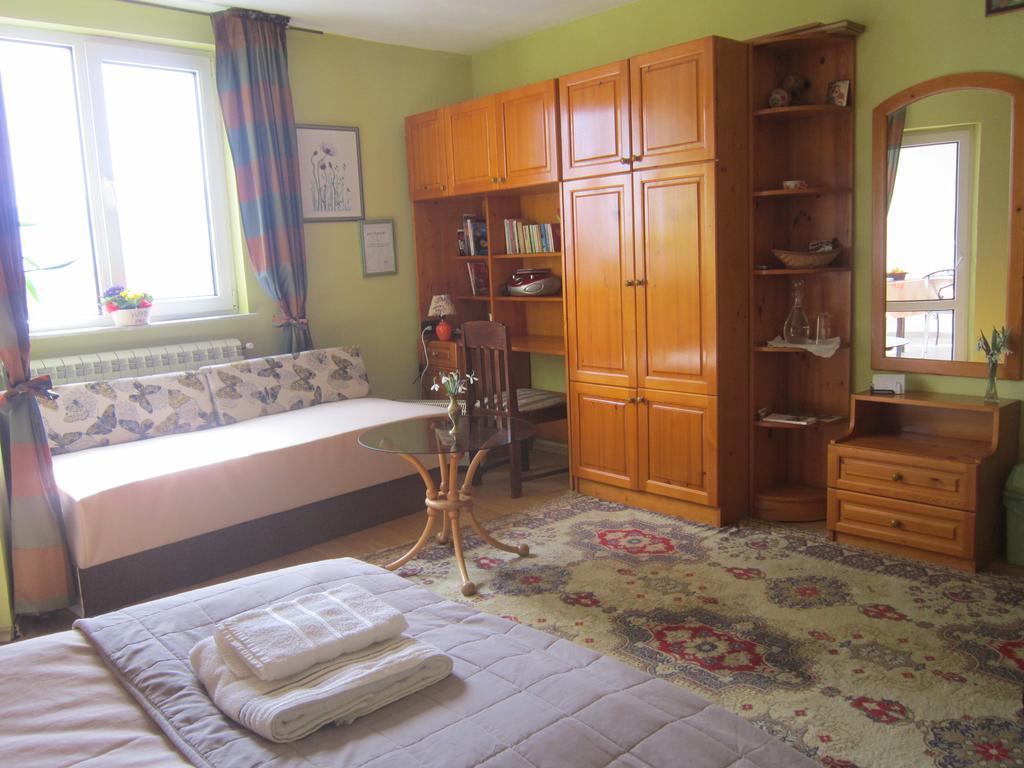 Guest House Bankya Ngoại thất bức ảnh